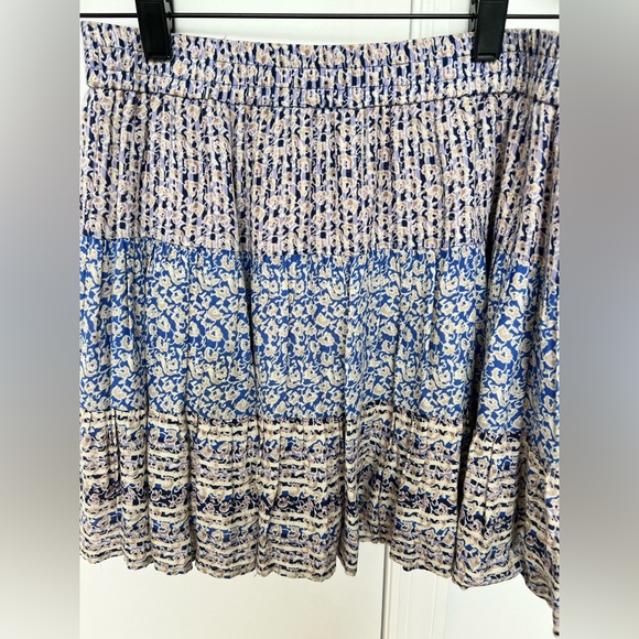 BCBG Maxazria Blue Floral Skirt - Picture 4 of 5